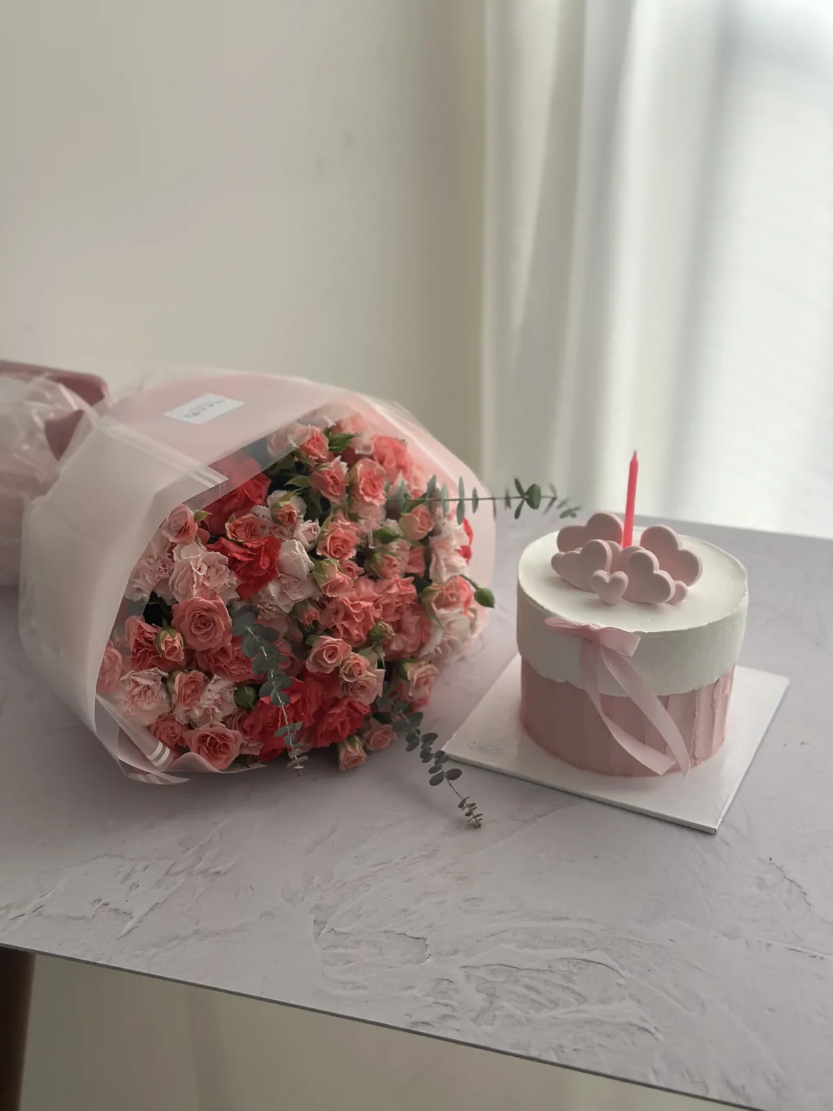 گل و کیک میلک شیک