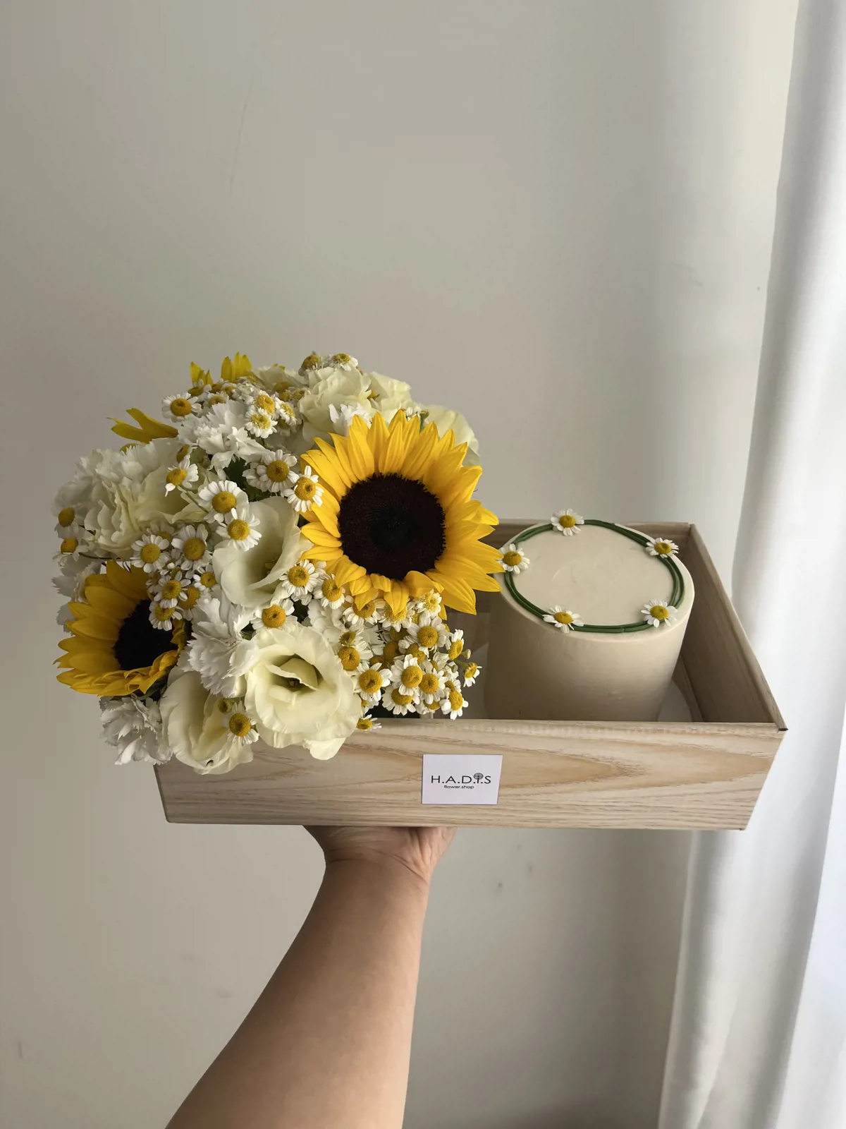 گل و کیک ترکیبی افتاب