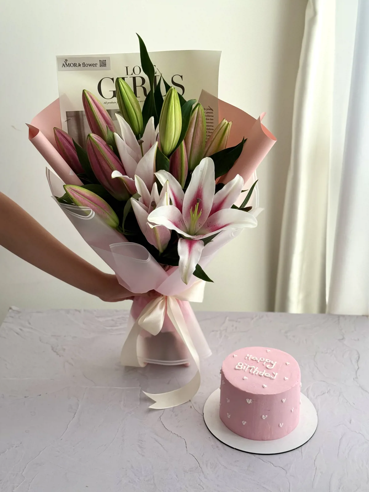 گل و کیک باربی
