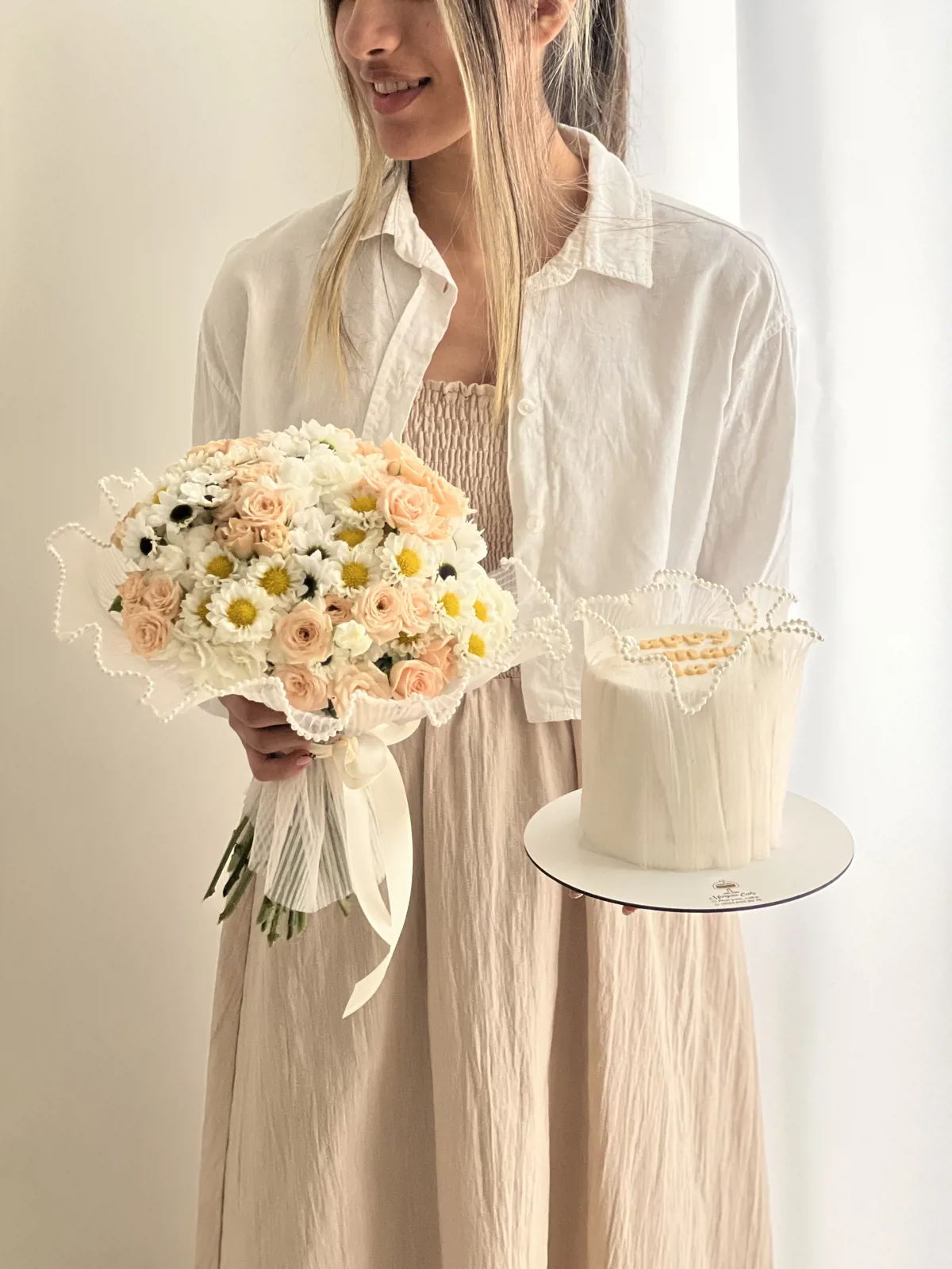 گل و کیک فرشته