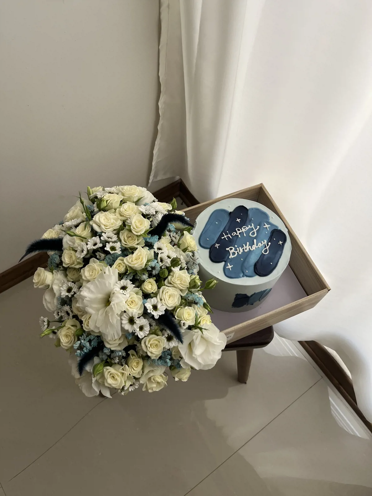 گل و کیک ترکیبی بلوبری